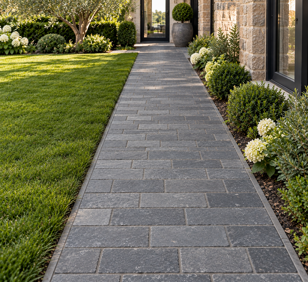 Bahama Tumbled Limestone 15cm x Free
