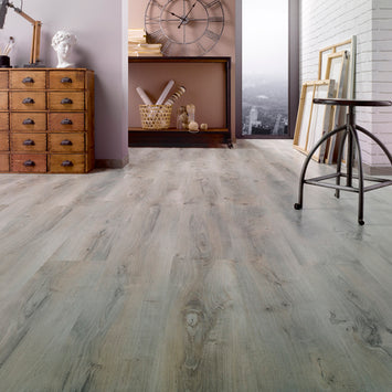 Celtic Oak Laminate 8mm, laminate flooring at Irwin Tiles