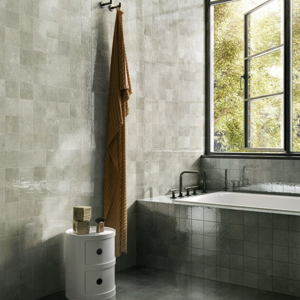 Pixel Breeze Glossy 10x10cm, green tile at Irwin Tiles