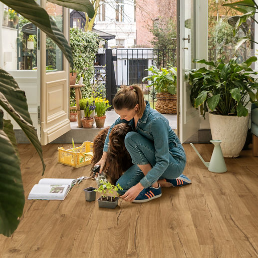Quickstep Classic Oak Natural Laminate 12mm, laminate flooring sold by the box at Irwin Tiles