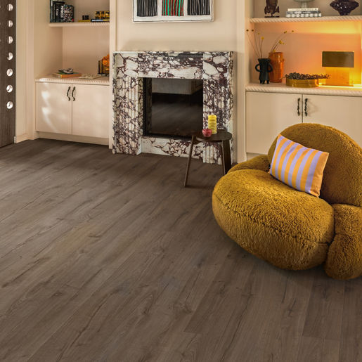 Quickstep Classic Oak Brown Laminate 8mm, laminate flooring at Irwin Tiles