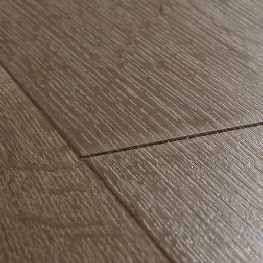 Quickstep Classic Oak Brown Laminate 8mm laminate flooring, at Irwin Tiles