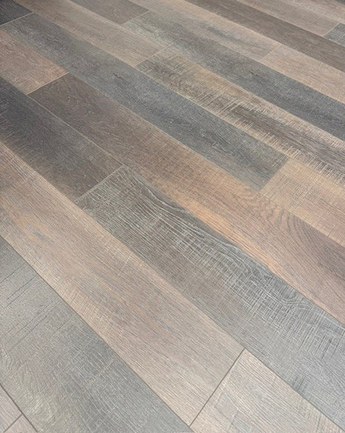 Italian Dark Oak Waterproof Laminate 10mm, laminate flooring for kitchens, hallways and living rooms at Irwin Tiles