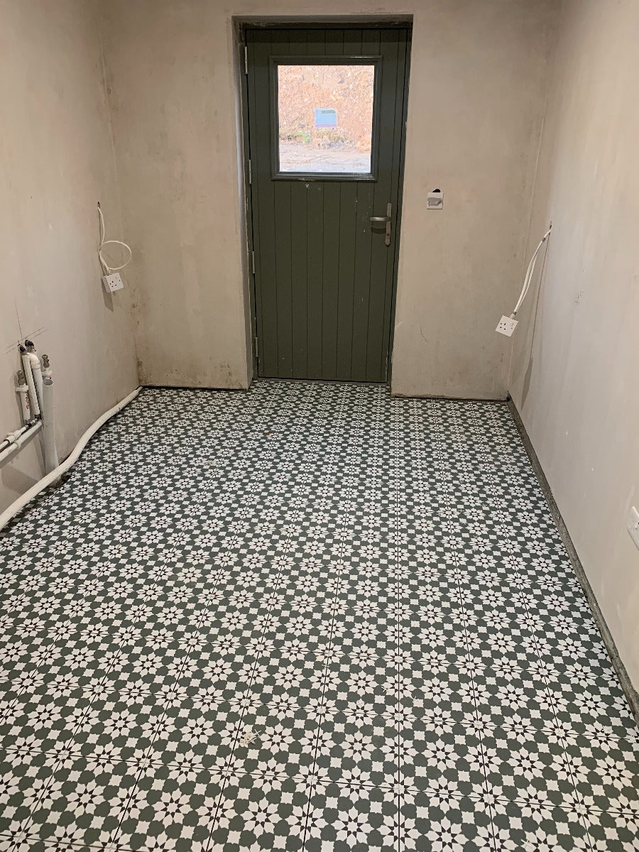 Nerja Verde 22.5 x 22.5cm, porcelain tile at Irwin Tiles