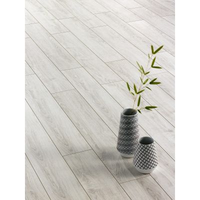 Polar Oak Laminate Irwin Tiles & Hardwood Flooring