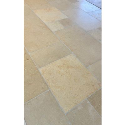Seashell Tumbled Limestone - Grand Villa Pattern